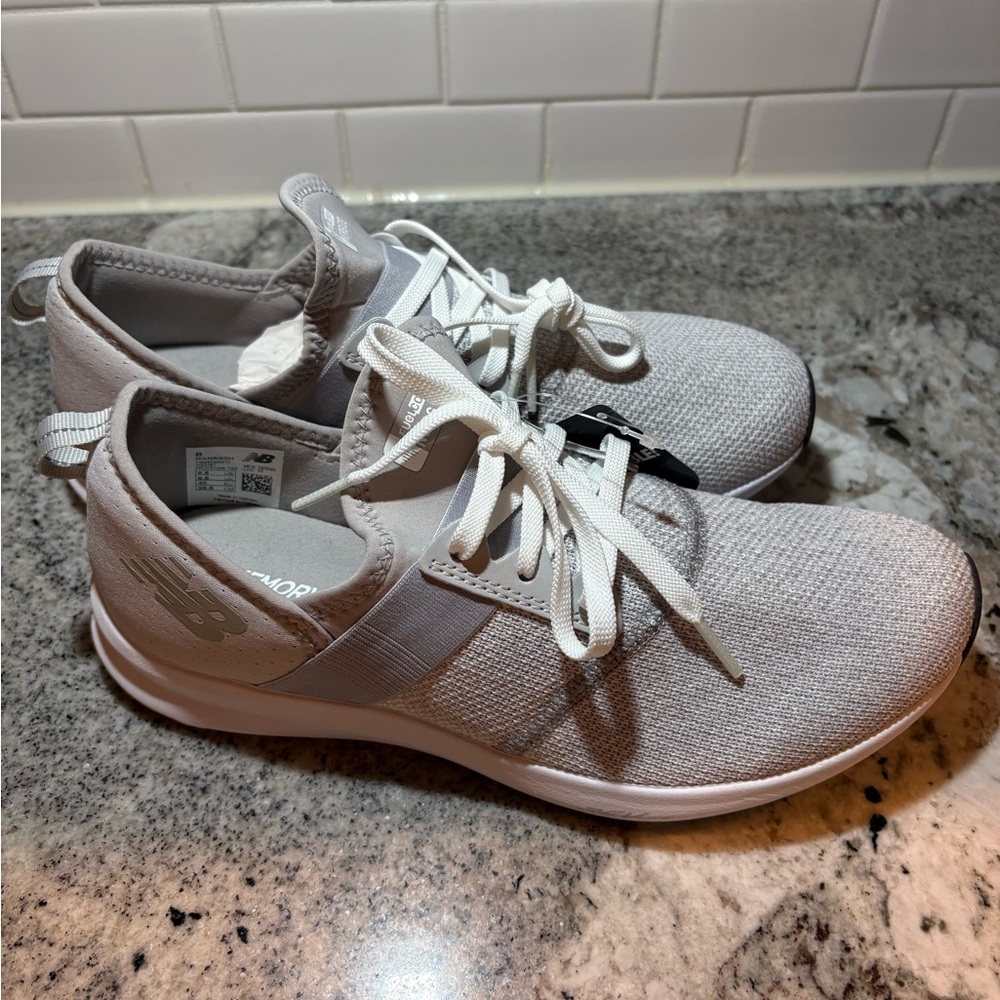 NWT women’s New Balance Shoes